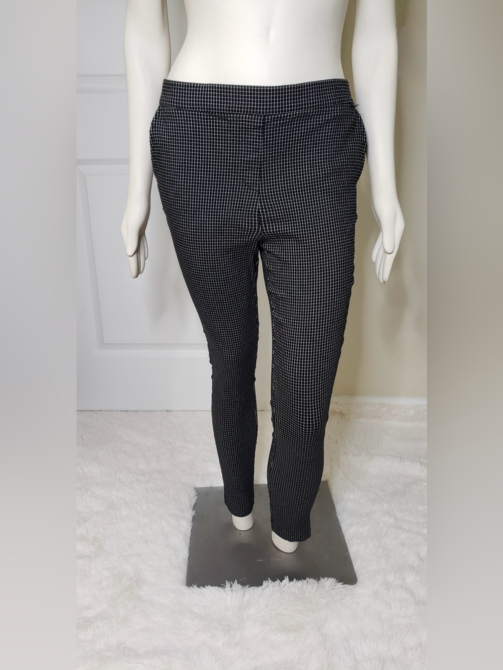 Jones New York Black & White Grid Skinny Pants